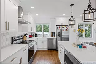 8 Ellsworth Pl, East Northport, NY 11731 - Photo 15