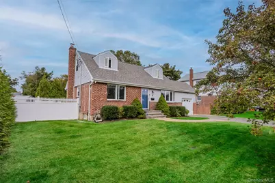 8 Ellsworth Place, East Northport, NY 11731 - Photo 3