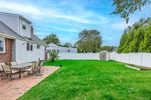 8 Ellsworth Pl, East Northport, NY 11731 - Photo 7