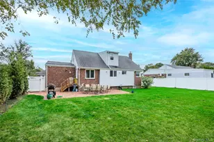 8 Ellsworth Pl, East Northport, NY 11731 - Photo 9