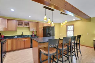 10 Benton Rd, Poughkeepsie, NY 12603 - Photo 9