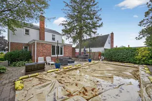 453 Andrews Rd, Mineola, NY 11501 - Photo 15