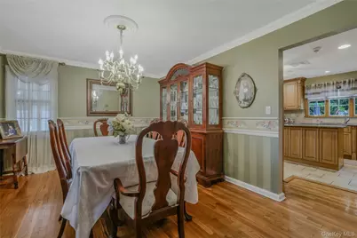 45 Manchester Street, Westbury, NY 11590 - Photo 9