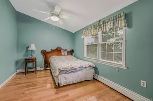 45 Manchester St, Westbury, NY 11590 - Photo 25