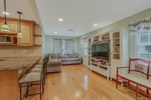 45 Manchester St, Westbury, NY 11590 - Photo 13