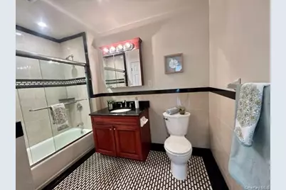 505 Vista View Drive #505, Farmingville, NY 11738 - Photo 7