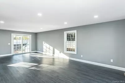 26 Gabon Lane, Coram, NY 11727 - Photo 19