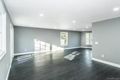 26 Gabon Lane, Coram, NY 11727 - Photo 21