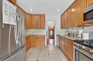 177 Finmor Dr, White Plains, NY 10607 - Photo 17
