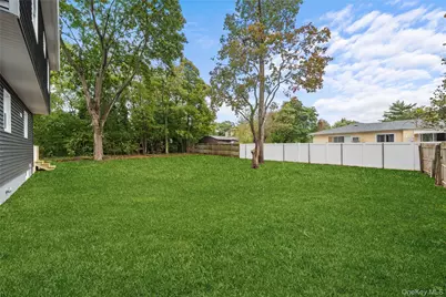 78 Phelps Lane, North Babylon, NY 11703 - Photo 23