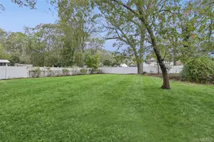 15 Poncho Dr, Mastic, NY 11950 - Photo 17