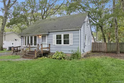 15 Poncho Drive, Mastic, NY 11950 - Photo 23