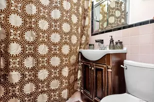 62-45 69th Pl, Middle Village, NY 11379 - Photo 9