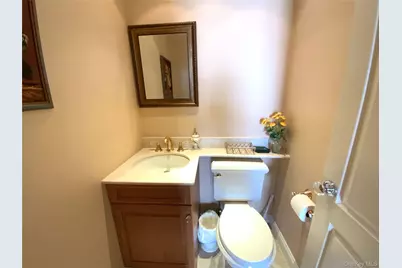 27010 Grand Central Parkway #12O, Floral Park, NY 11005 - Photo 15