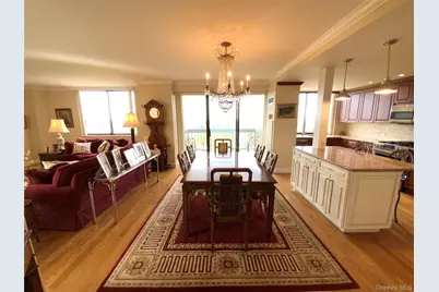 27010 Grand Central Parkway #12O, Floral Park, NY 11005 - Photo 7