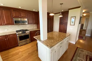 270-10 Grand Central Pkwy, Floral Park, NY 11005 - Photo 11