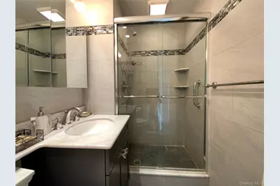 27010 Grand Central Parkway #12O, Floral Park, NY 11005 - Photo 21