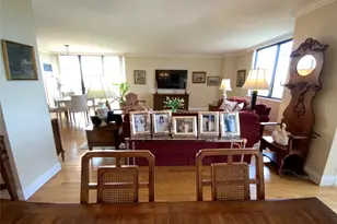 270-10 Grand Central Pkwy, Floral Park, NY 11005 - Photo 9