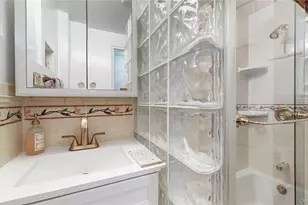 14736 Charter Rd, Kew Gardens, NY 11435 - Photo 13