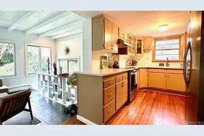 45 New Jersey Avenue, Bellport, NY 11713 - Photo 9