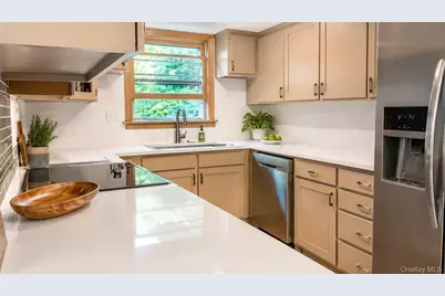 45 New Jersey Avenue, Bellport, NY 11713 - Photo 9