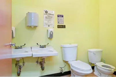 2060 Wallace Avenue, Bronx, NY 10462 - Photo 7