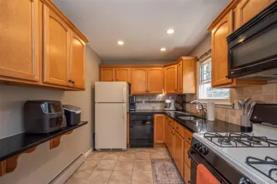 2319 Wilshire Lane #B19, Oakdale, NY 11769 - Photo 17