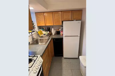 511 Bolton Avenue, Bronx, NY 10473 - Photo 17