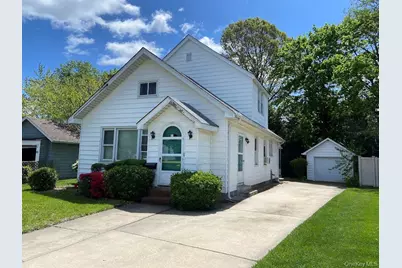 39 Munson Place, East Rockaway, NY 11518 - Photo 1