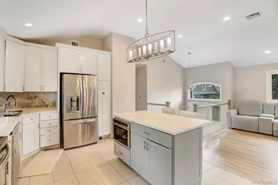 978 Little Whaleneck Road, Merrick, NY 11566 - Photo 11