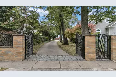 978 Little Whaleneck Road, Merrick, NY 11566 - Photo 3