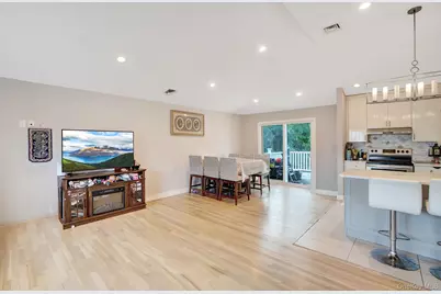 978 Little Whaleneck Road, Merrick, NY 11566 - Photo 9