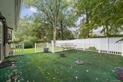 438 Lillian Boulevard, Holbrook, NY 11741 - Photo 35