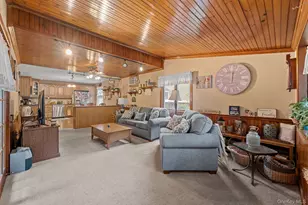 438 Lillian Blvd, Holbrook, NY 11741 - Photo 5