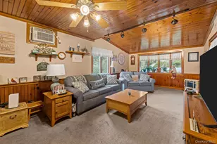 438 Lillian Blvd, Holbrook, NY 11741 - Photo 7