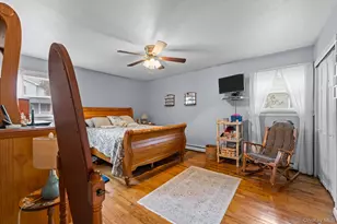 438 Lillian Blvd, Holbrook, NY 11741 - Photo 19