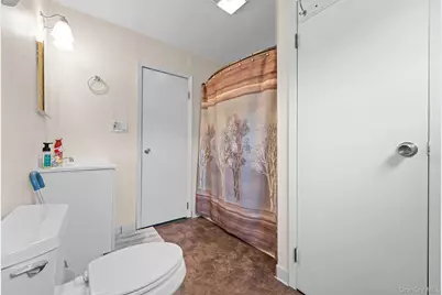 438 Lillian Boulevard, Holbrook, NY 11741 - Photo 29