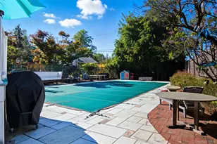 9 Coral Ct, Malverne, NY 11565 - Photo 37