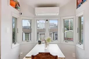 9 Coral Ct, Malverne, NY 11565 - Photo 17