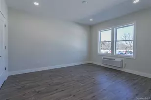 124 S Main St, Florida, NY 10921 - Photo 11