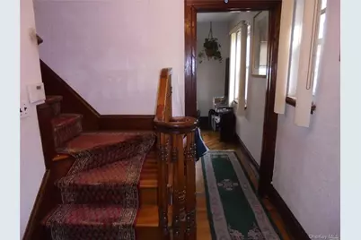 915 Wallace Avenue, Baldwin, NY 11510 - Photo 17