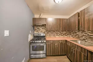 130-24 Springfield Blvd, Springfield Gardens, NY 11413 - Photo 7