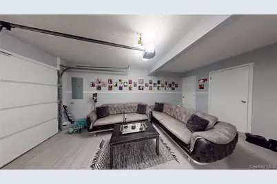 125 Spruce Street, Lindenhurst, NY 11757 - Photo 27