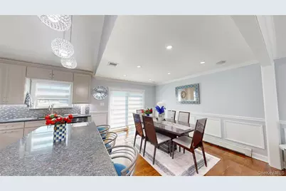 125 Spruce Street, Lindenhurst, NY 11757 - Photo 9