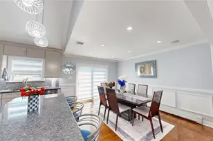 125 Spruce St, Lindenhurst, NY 11757 - Photo 9