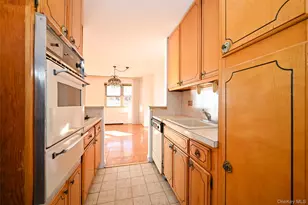 102-10 66th Rd, Forest Hills, NY 11375 - Photo 15