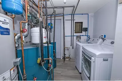 4 Hudson #Bottom Floor, Sayville, NY 11782 - Photo 15