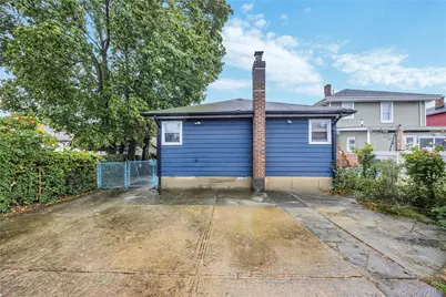 39 Botsford Street, Hempstead, NY 11550 - Photo 9