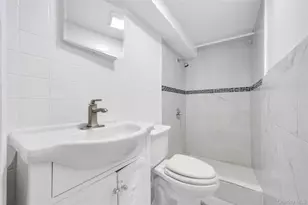 39 Botsford St, Hempstead, NY 11550 - Photo 7