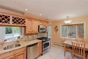 32 Dover Hill Dr, Nesconset, NY 11767 - Photo 9